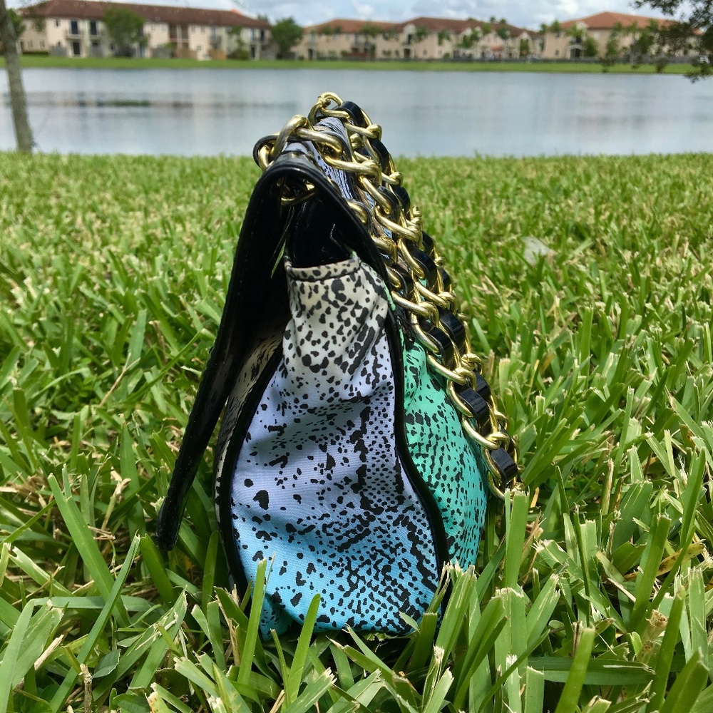 - ❌❌ SOLD ❌❌ Snakeskin Chain Purse Bag - Picture 5 of 8